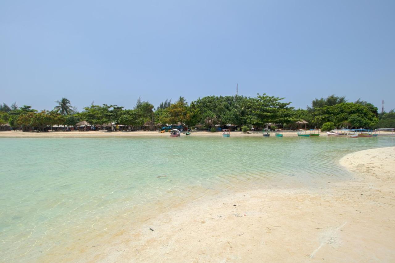 Guerilla Dive Lodge Pulau Pari Jakarta Exterior foto